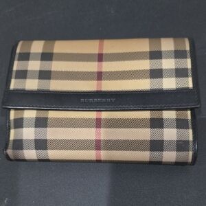 EUC Burberry Wallet
